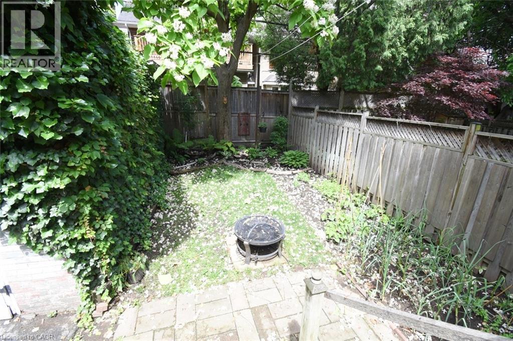 28 St Clair Avenue Property Photo 45