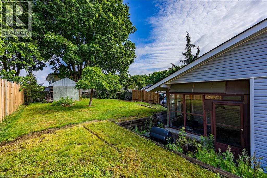 122 Queen Street Property Photo 6