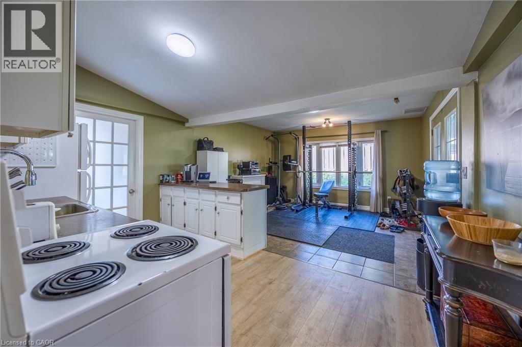 122 Queen Street Property Photo 13