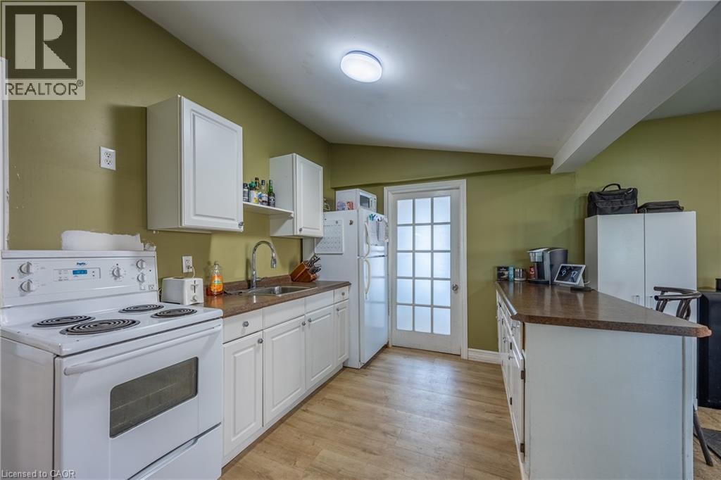 122 Queen Street Property Photo 14