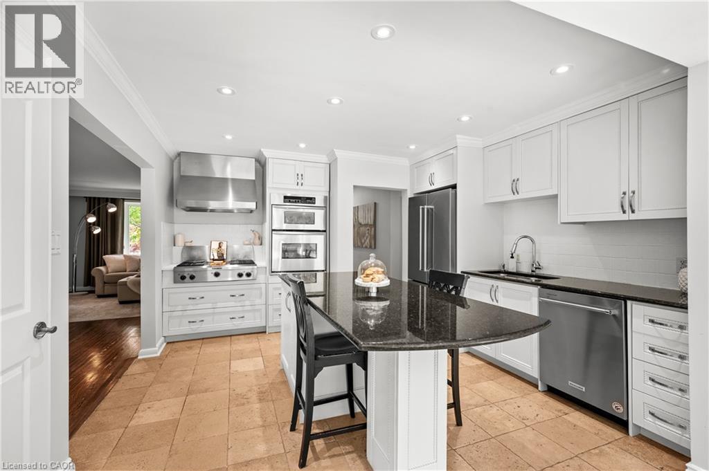 1589 Crediton Parkway Property Photo 4
