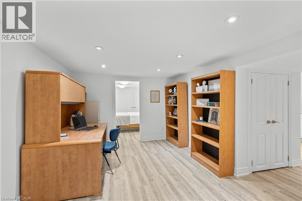 1589 Crediton Parkway Property Photo 25