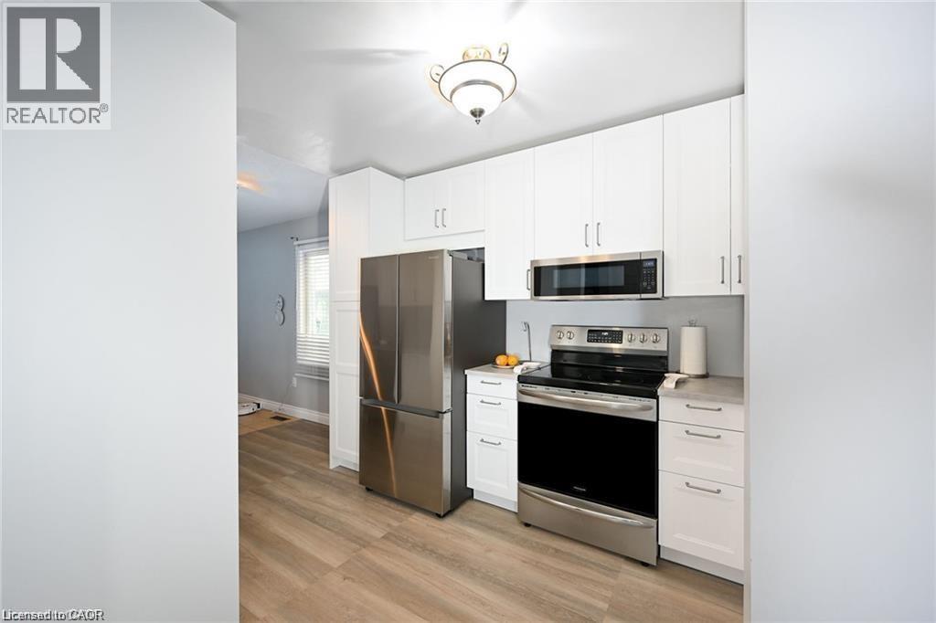 8 Buss Court Property Photo 3