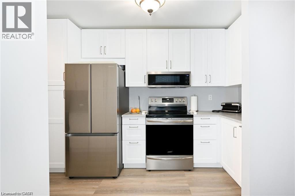 8 Buss Court Property Photo 4