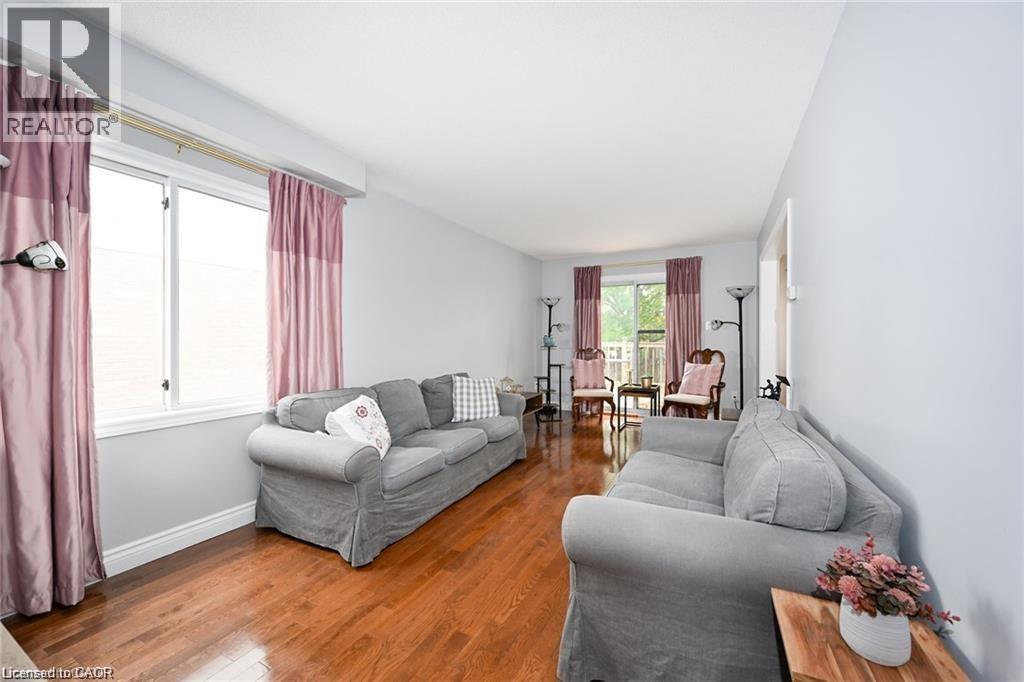 8 Buss Court Property Photo 11