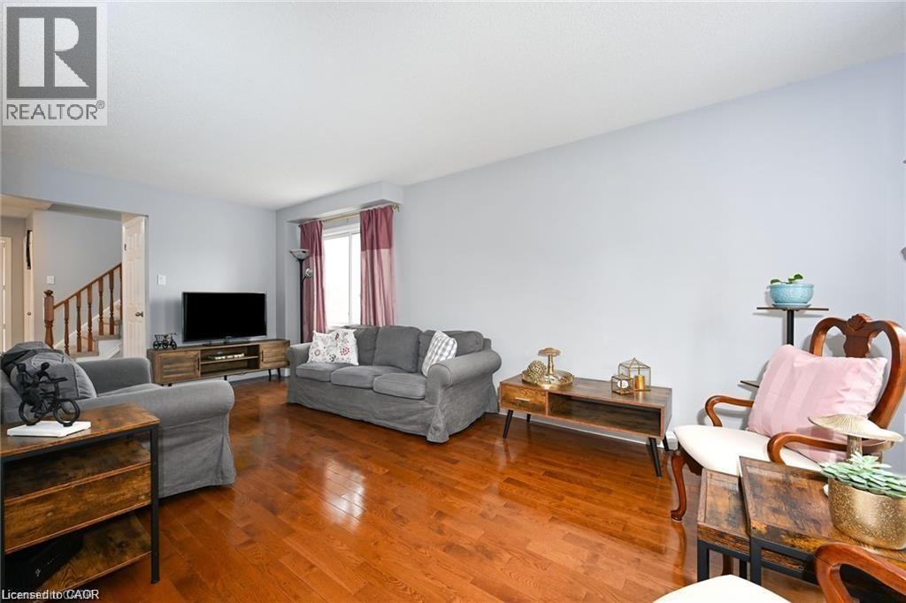 8 Buss Court Property Photo 12