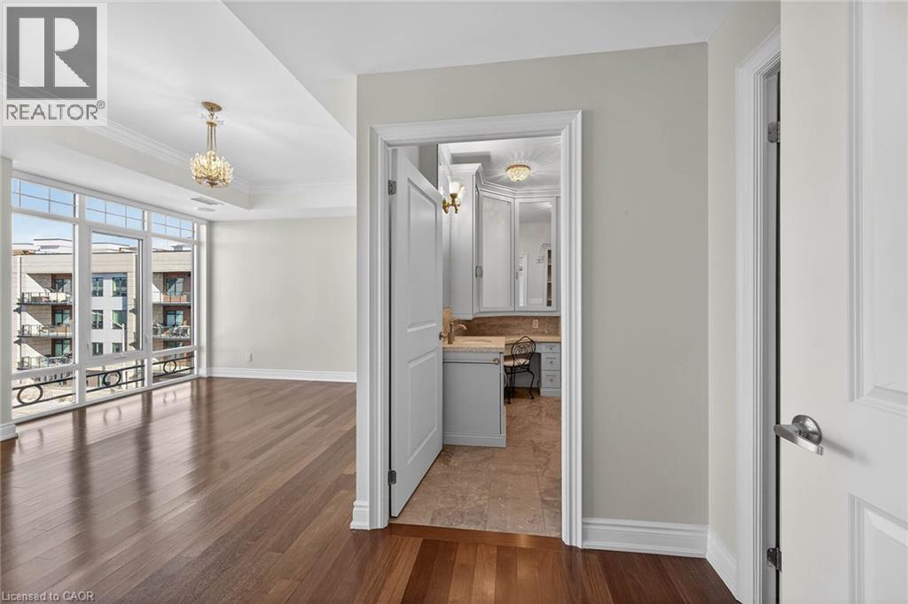 205 Lakeshore Road W Unit# 409 Property Photo 15