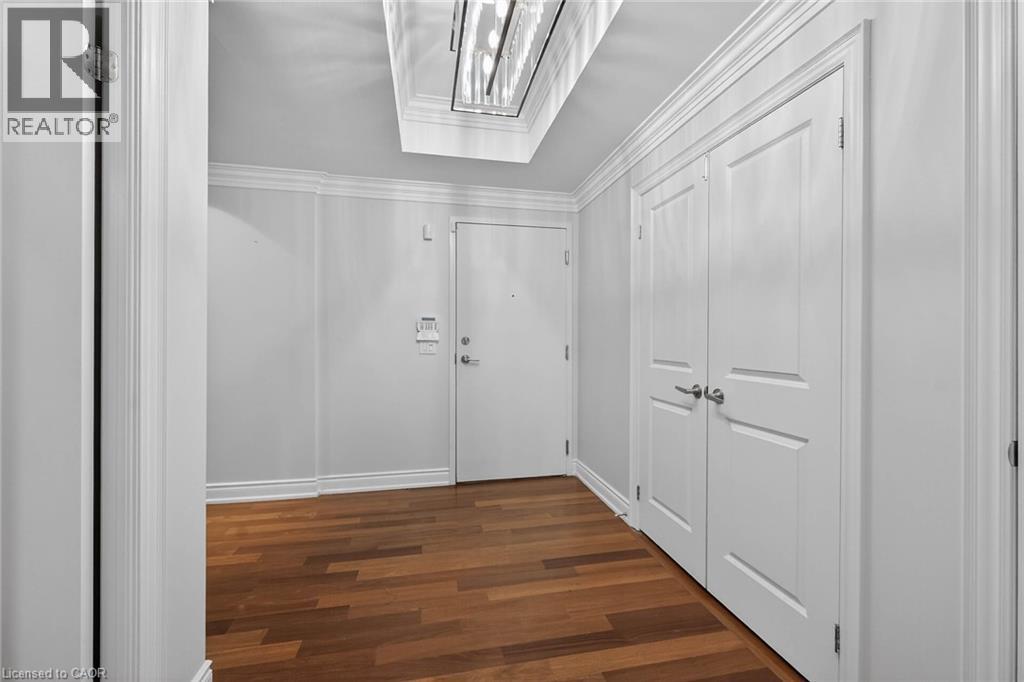205 Lakeshore Road W Unit# 409 Property Photo 16