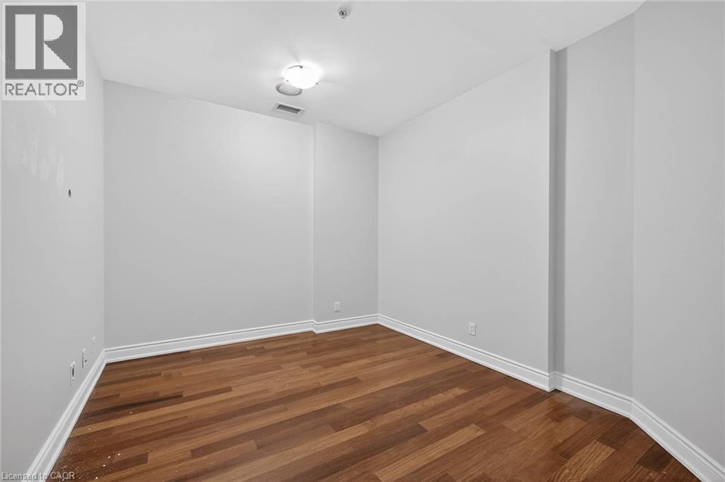 205 Lakeshore Road W Unit# 409 Property Photo 19
