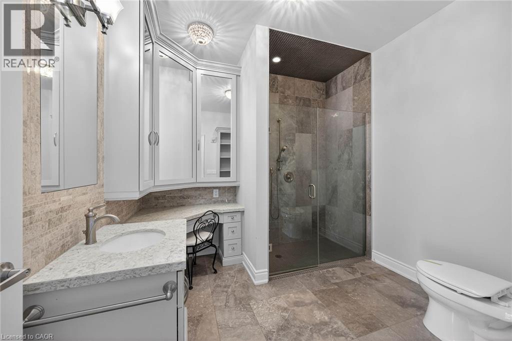 205 Lakeshore Road W Unit# 409 Property Photo 28