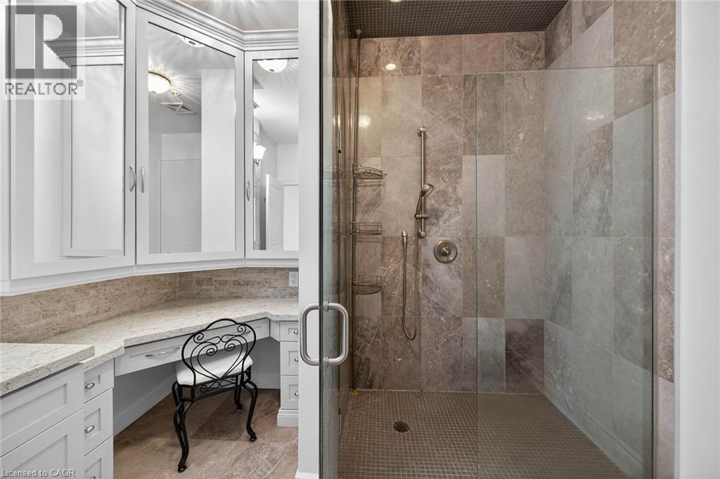 205 Lakeshore Road W Unit# 409 Property Photo 29