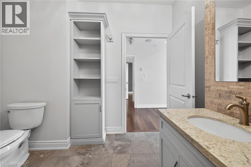 205 Lakeshore Road W Unit# 409 Property Photo 30