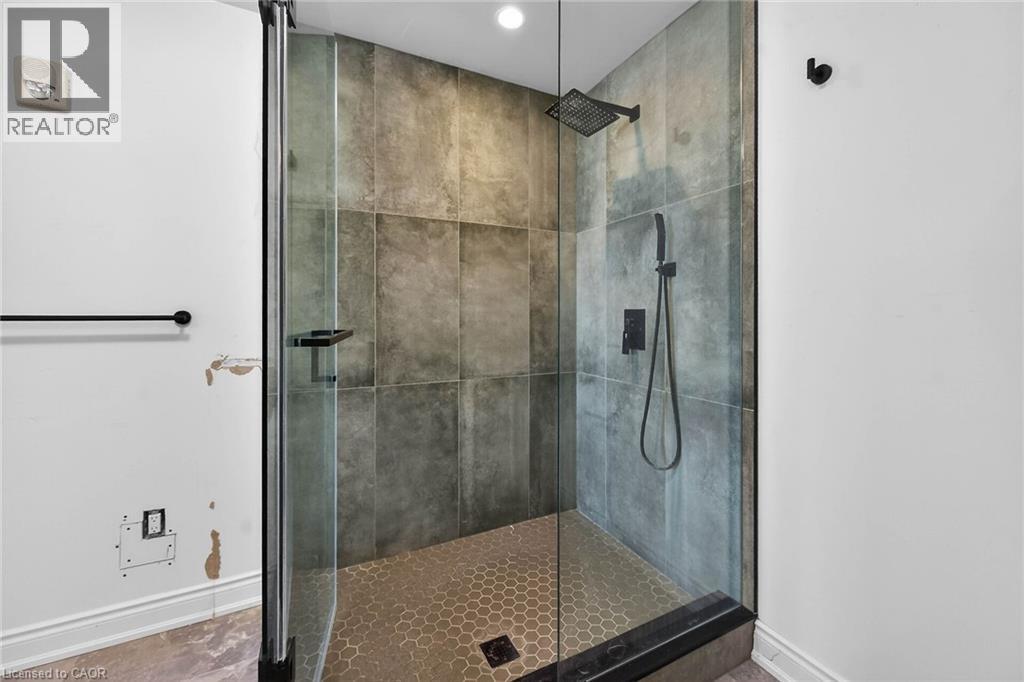205 Lakeshore Road W Unit# 409 Property Photo 36
