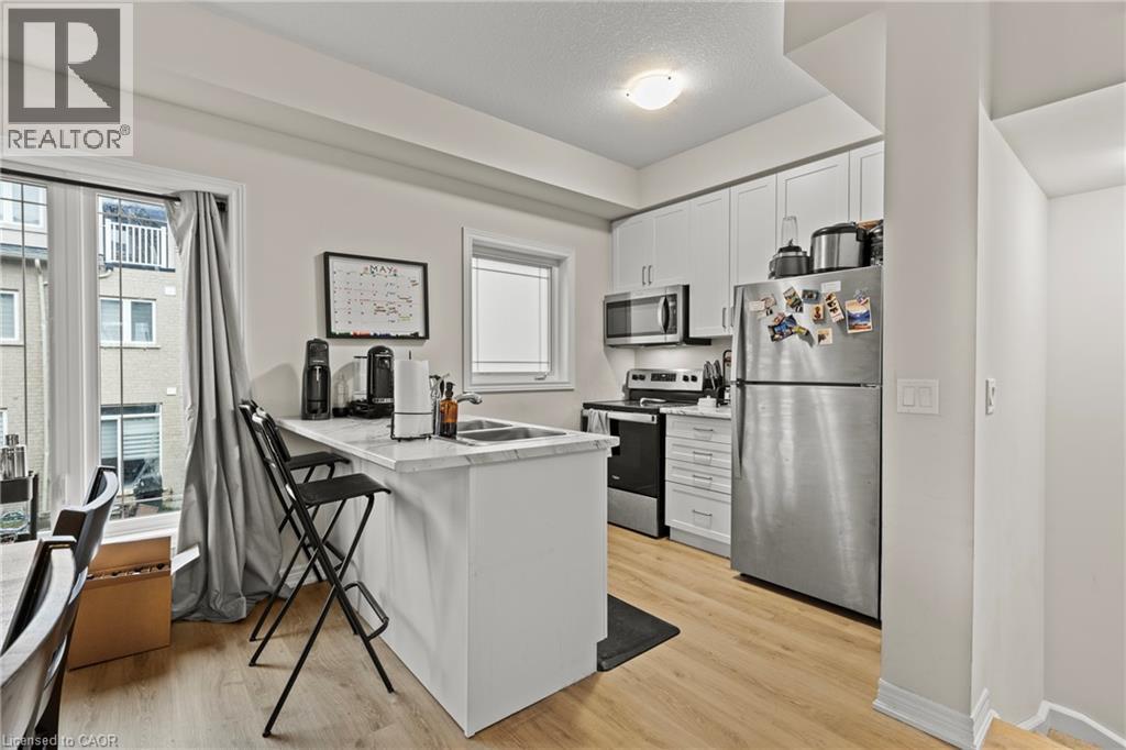 19 Picardy Drive Unit# 4 Property Photo 8