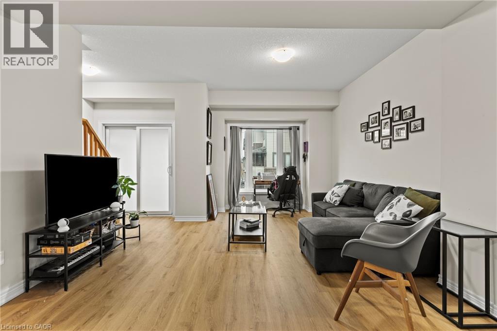 19 Picardy Drive Unit# 4 Property Photo 14