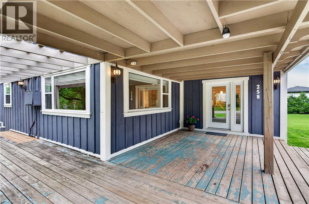 258 Lynden Road Property Photo 4