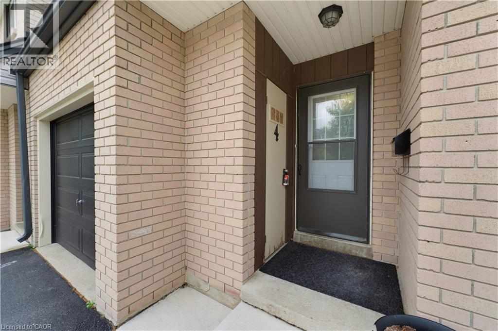 138 Blackhorne Drive Unit# 4 Property Photo 5