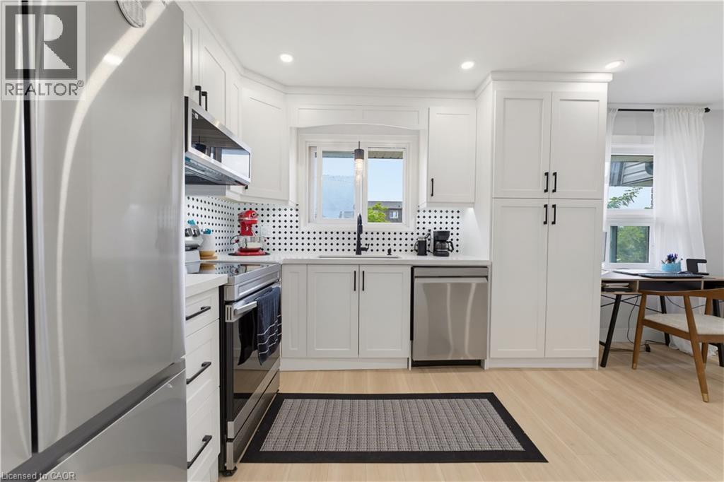 138 Blackhorne Drive Unit# 4 Property Photo 11