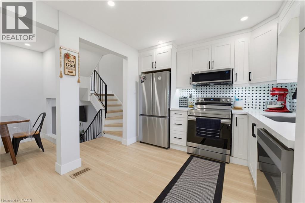 138 Blackhorne Drive Unit# 4 Property Photo 12