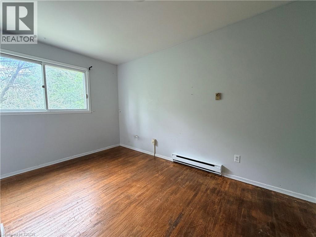 74 William Street W Unit# 4 Property Photo 12