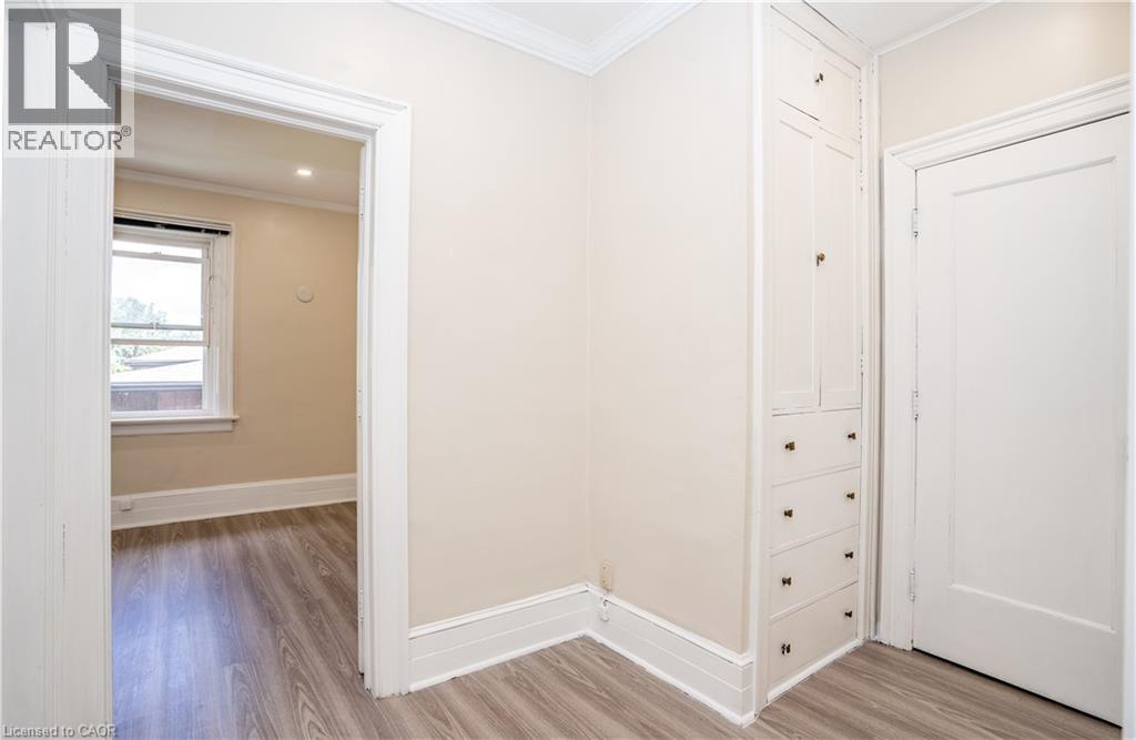 12 Wellington Street N Unit# 2 Property Photo 5