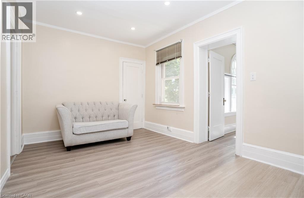 12 Wellington Street N Unit# 2 Property Photo 6