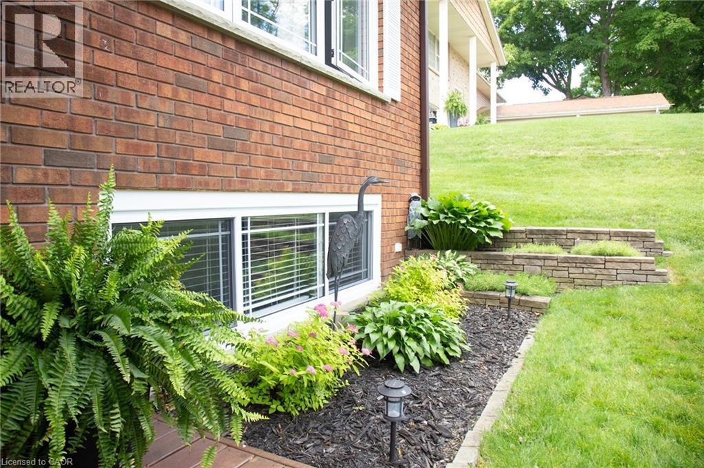294 South Drive Property Photo 5