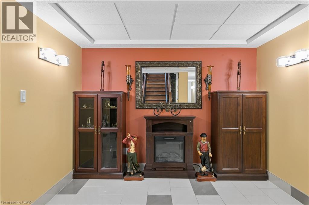 19 King Street E Unit# B Property Photo 4