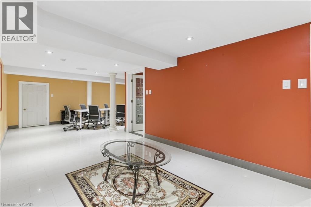 19 King Street E Unit# B Property Photo 8