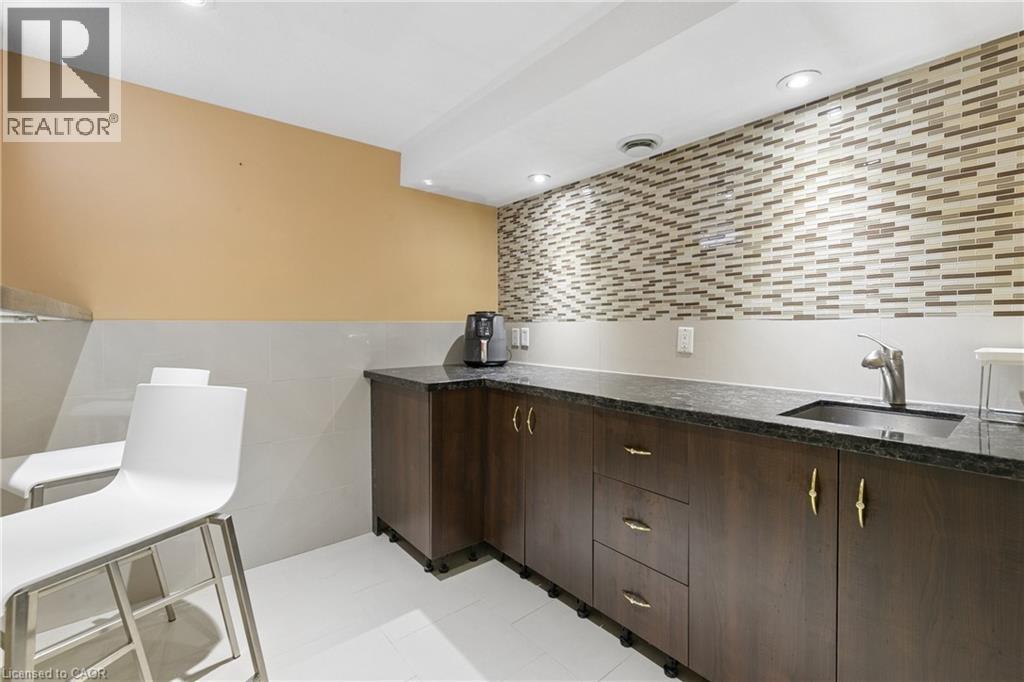 19 King Street E Unit# B Property Photo 13