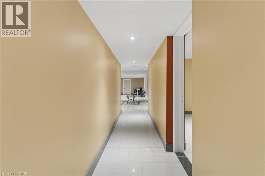 19 King Street E Unit# B Property Photo 16