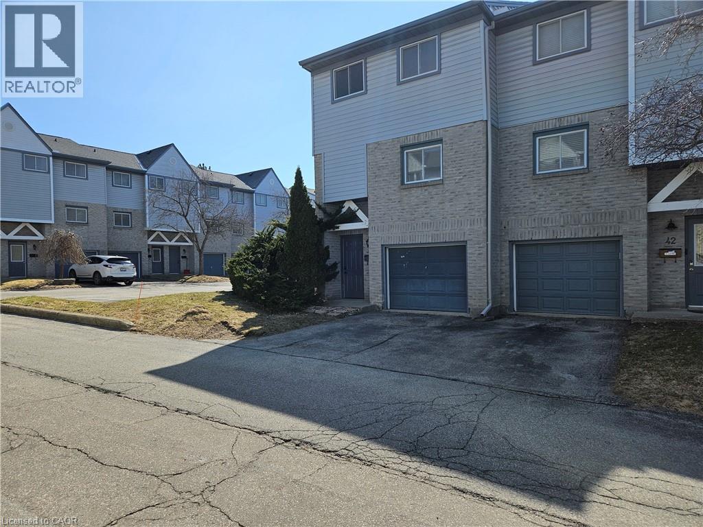 589 Beechwood Drive Unit# 43 Property Photo 2