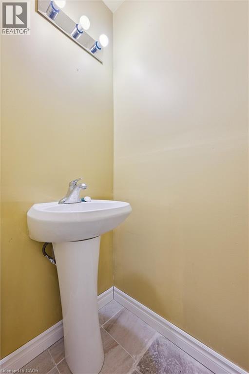 589 Beechwood Drive Unit# 43 Property Photo 6
