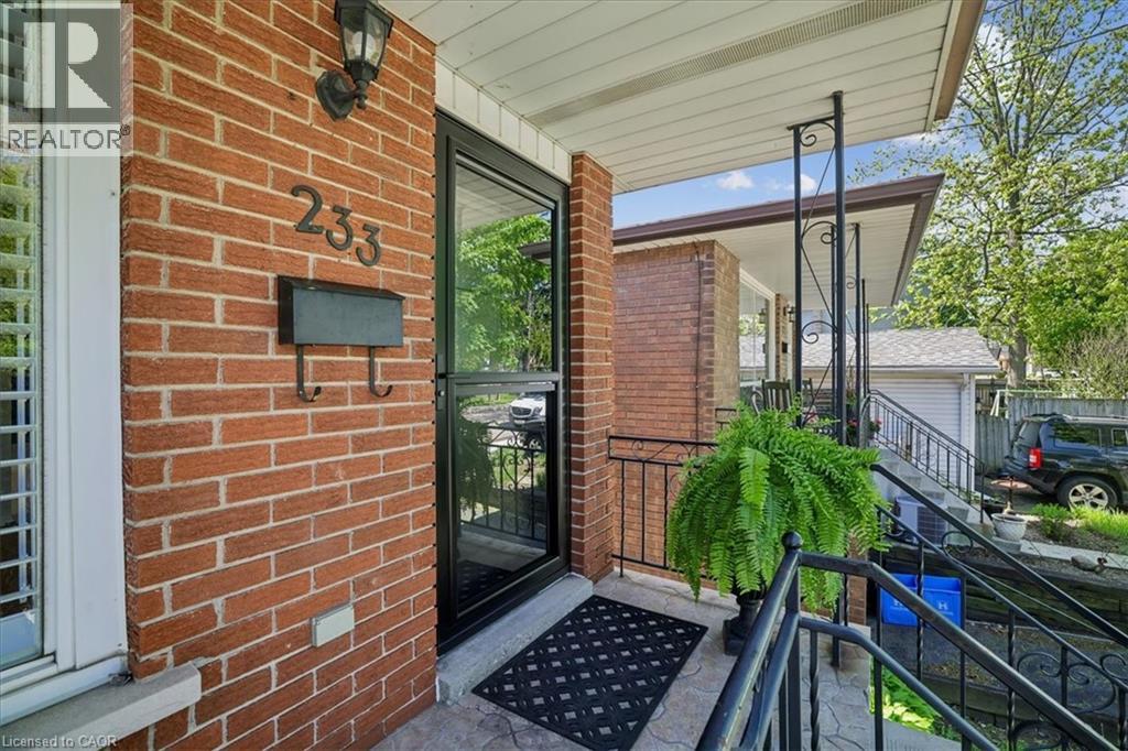 233 East 8th Street Property Photo 5