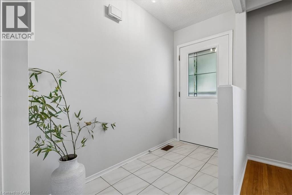 233 East 8th Street Property Photo 6