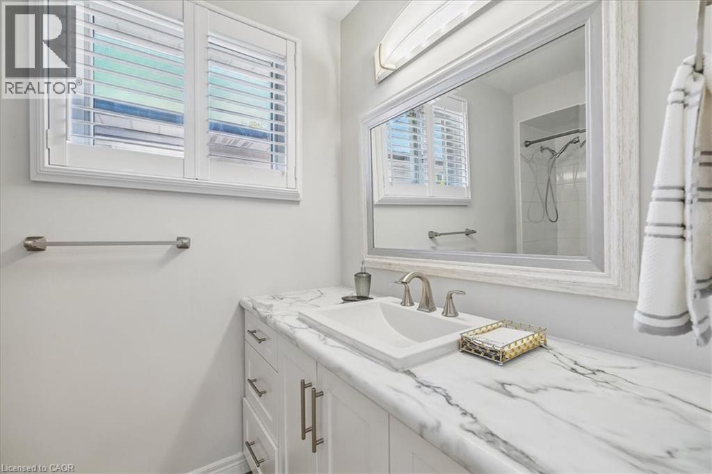 233 East 8th Street Property Photo 30