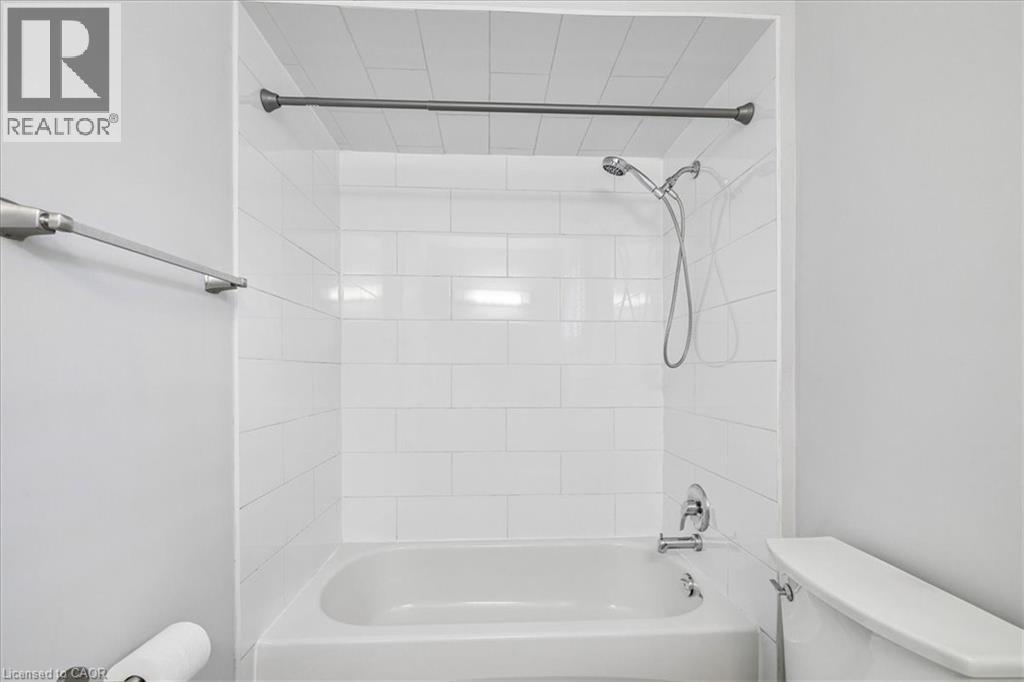 233 East 8th Street Property Photo 31