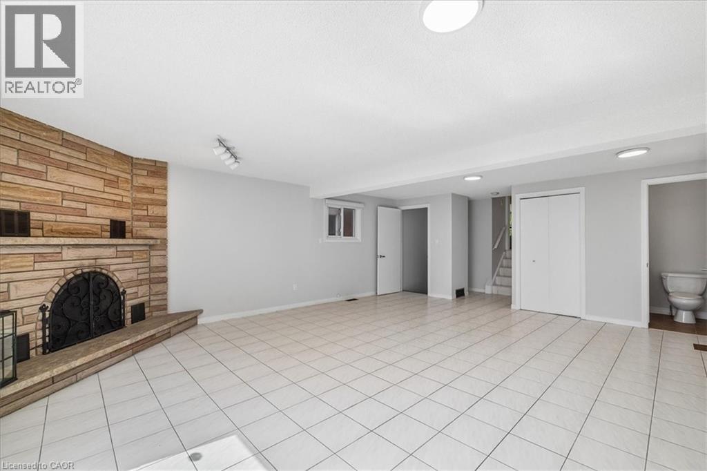 233 East 8th Street Property Photo 33