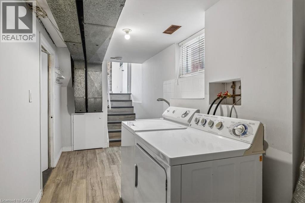233 East 8th Street Property Photo 38