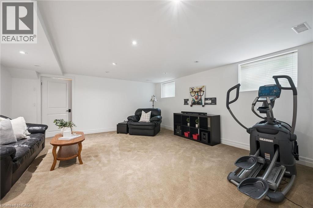 576 Falconridge Crescent Property Photo 34