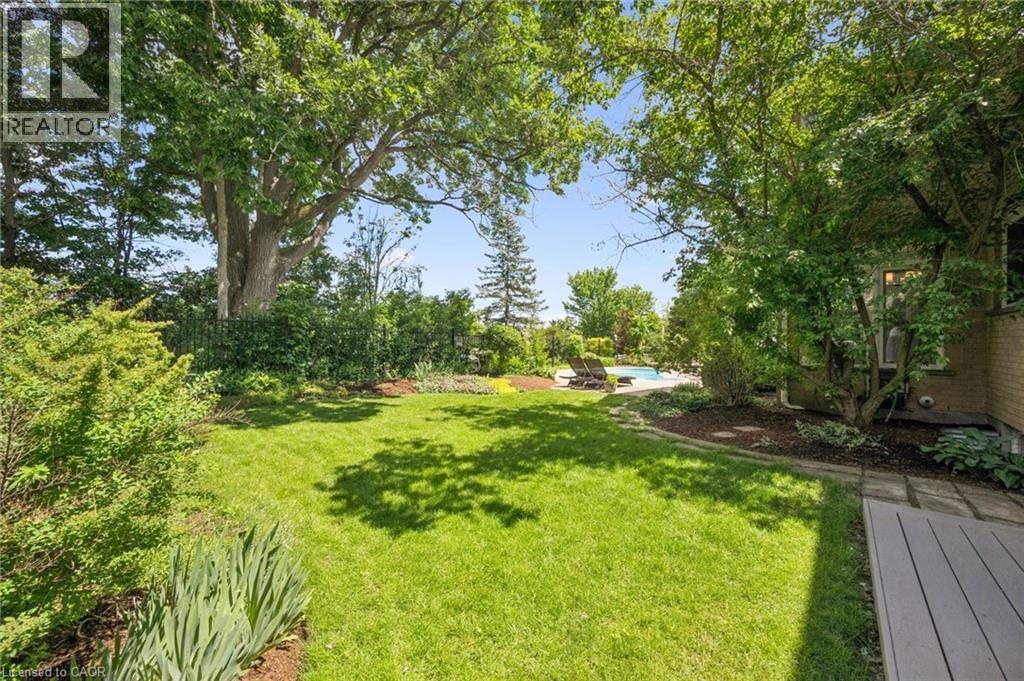 576 Falconridge Crescent Property Photo 45