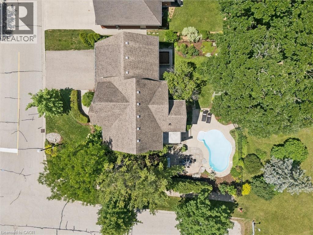 576 Falconridge Crescent Property Photo 47