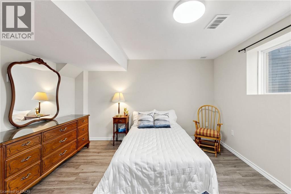 18 Gateway Avenue Property Photo 34
