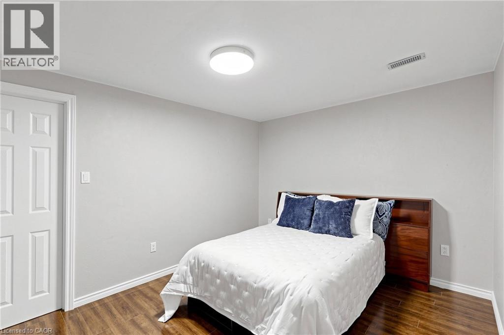 18 Gateway Avenue Property Photo 36