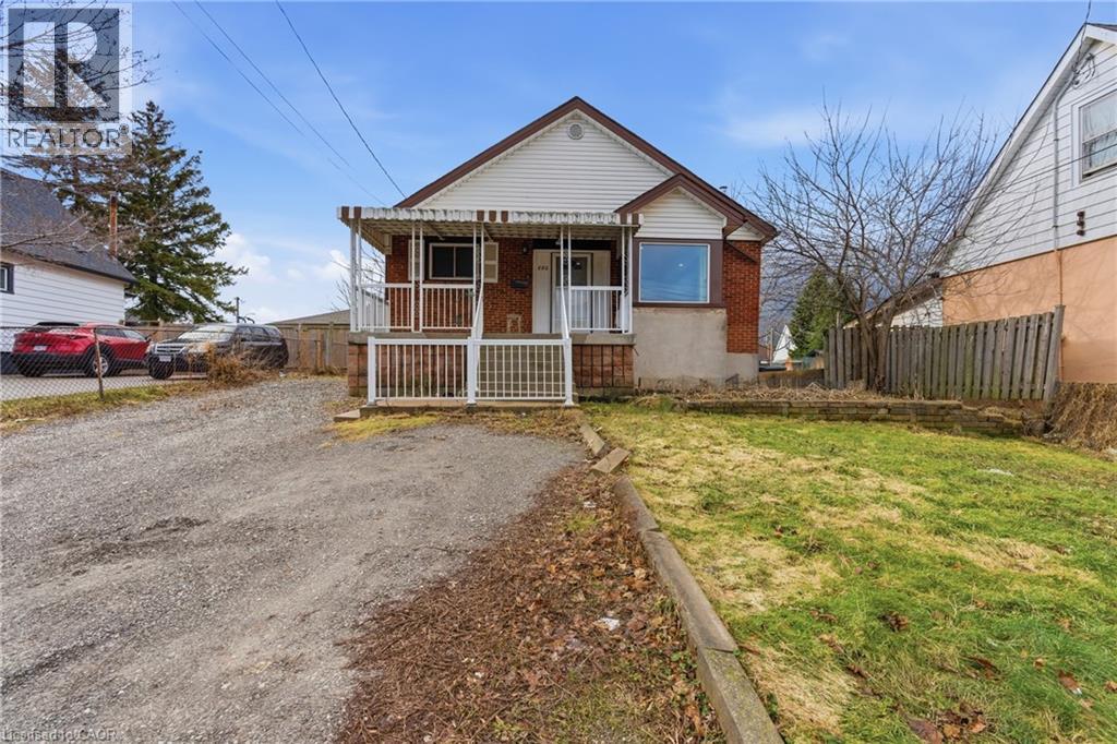 880 Lawrence Road Property Photo 4