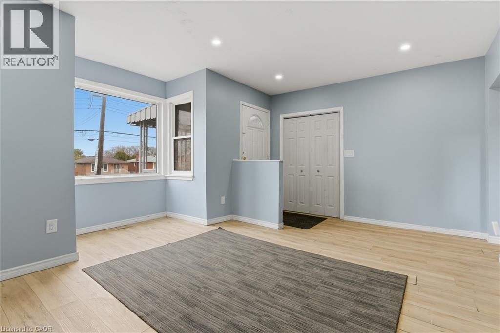 880 Lawrence Road Property Photo 13