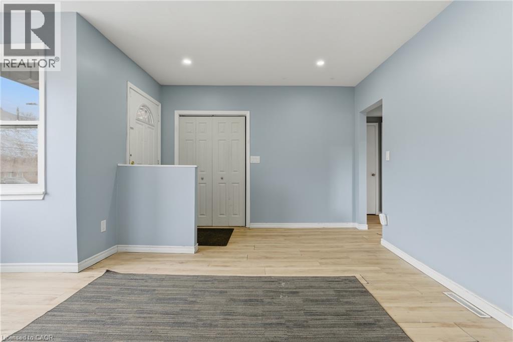 880 Lawrence Road Property Photo 15