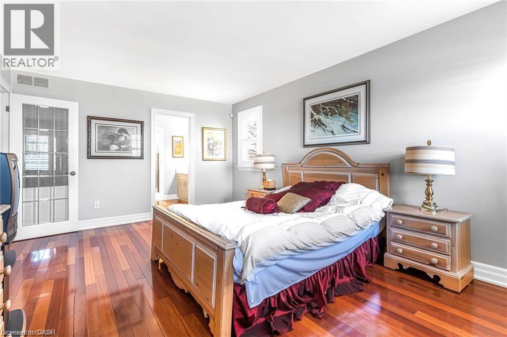 915 Queenston Road Property Photo 33
