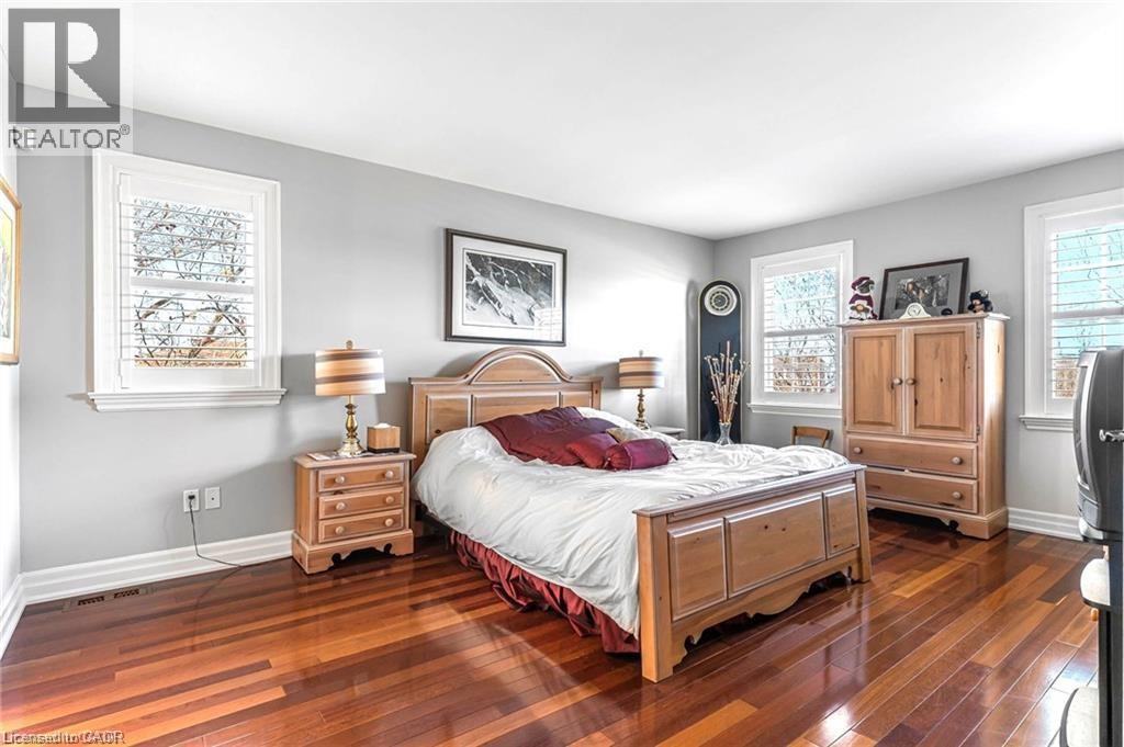 915 Queenston Road Property Photo 34