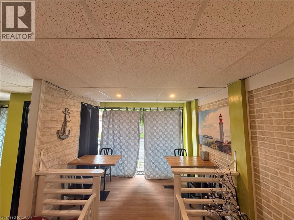 486 James Street N Property Photo 4